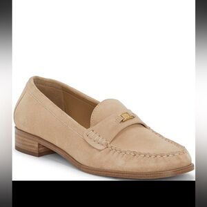 (NWT) Vince Camuto Beige Loafers